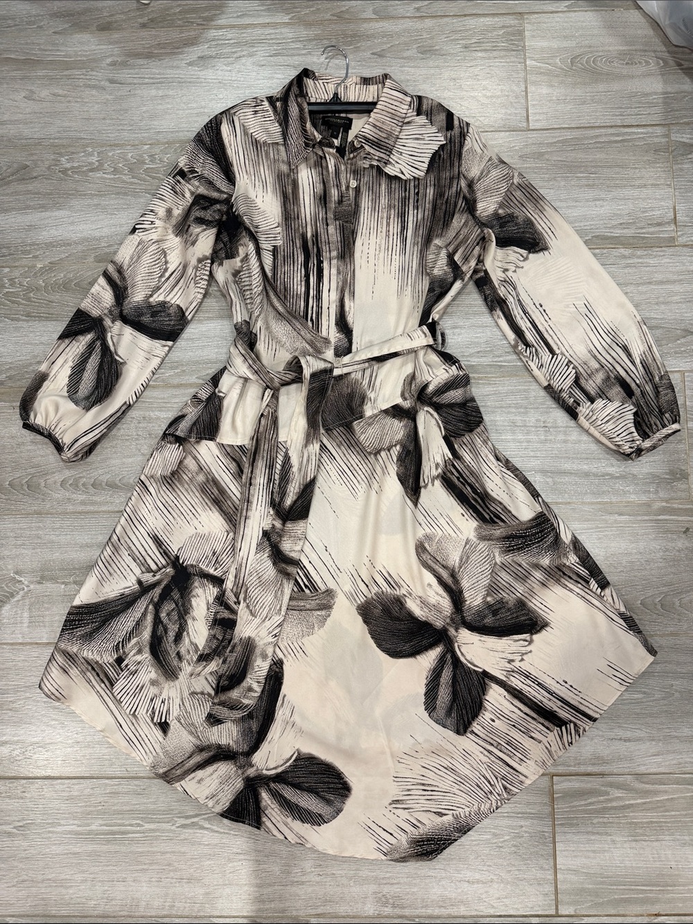 Donna Karan Women's Floral Shirt Dress with Tie Belt size 10